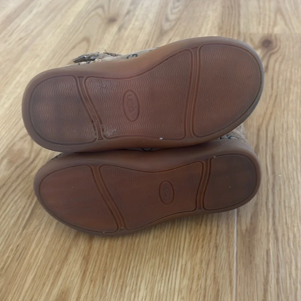 Ugg T Keelan Embossed Logo infant baby boots